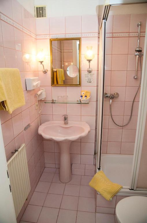 Schonberger Hof Hotel 3*